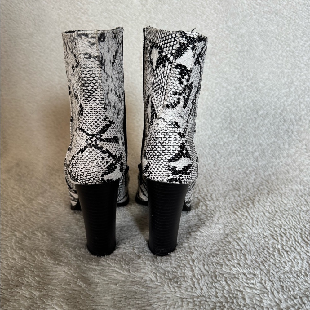 boots ❤️ - Picture 4 of 4